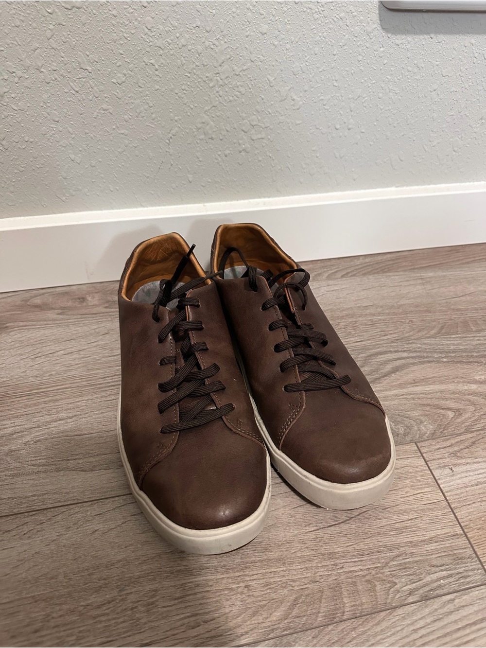 Men's Olukai Brown Leather Casual Sneakers - Low Top Lace-Up
